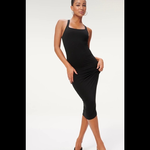 Good American Dresses & Skirts - Good American MIDI scoop neck black dress XL